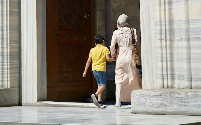 Arrahma uitvaartverzekering - islamitische uitvaartverzekering - moeder met kind